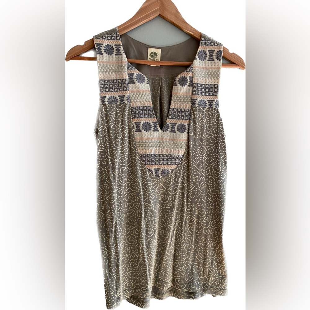 TINY brand Anthropologie XS embroidered v neck tank